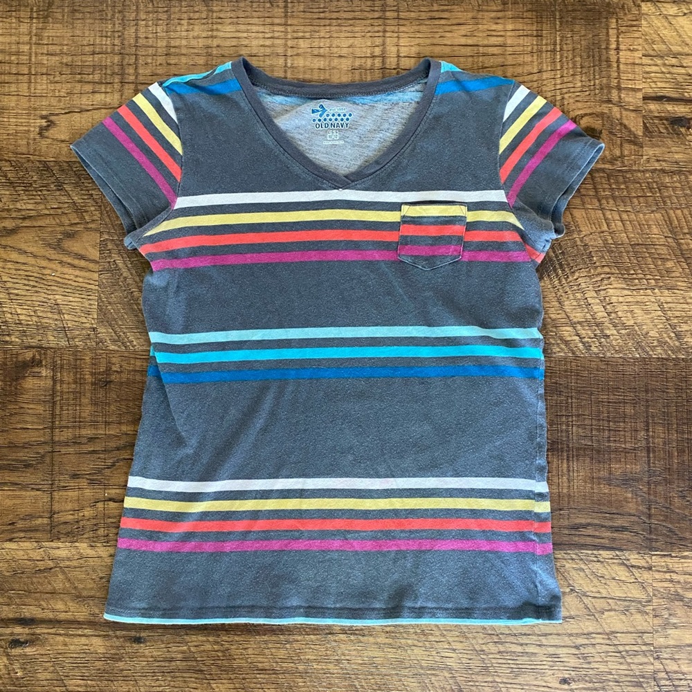 ❤️Old Navy Striped V-neck Pocket Tee L (10/12)
